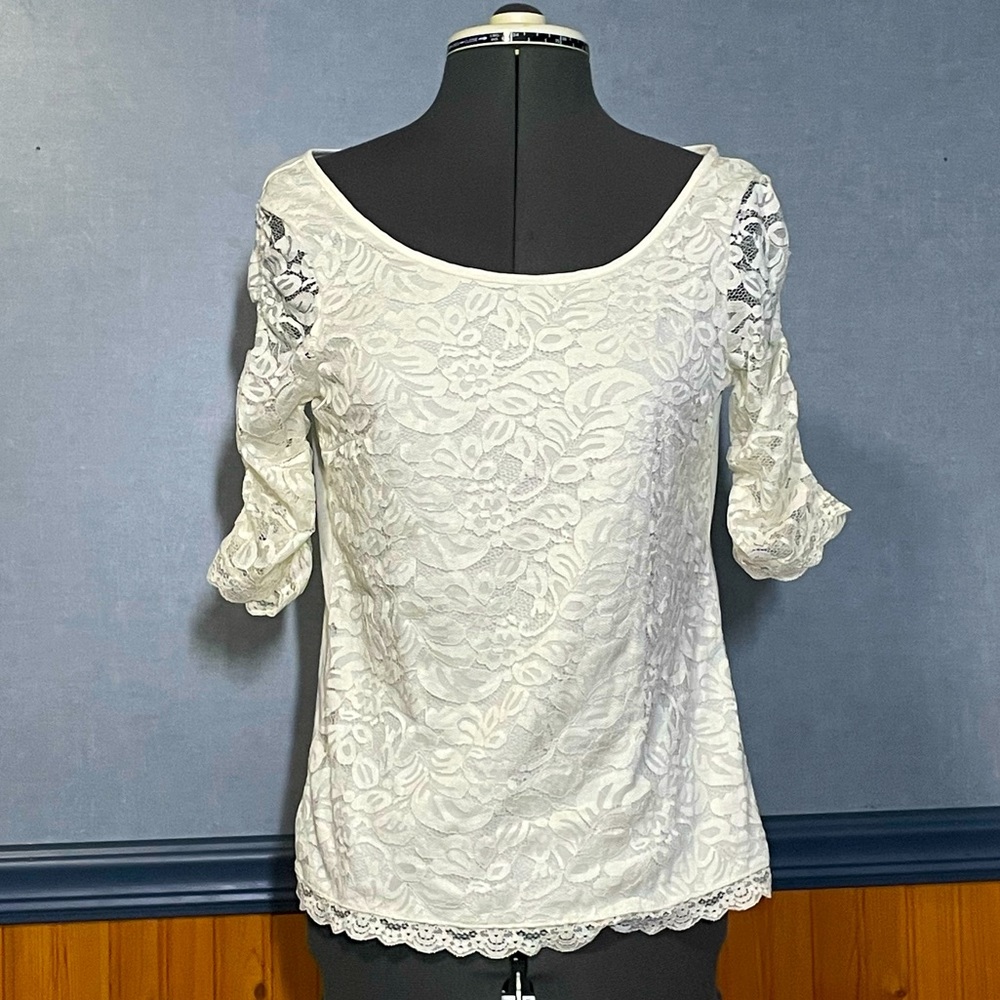 🔥3 for $15 Sale- AEO Cream lace top